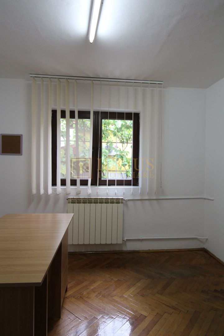 Spatiu de 135 mp la parter, ideal pentru spatiu comercial sau birouri - Poză 5