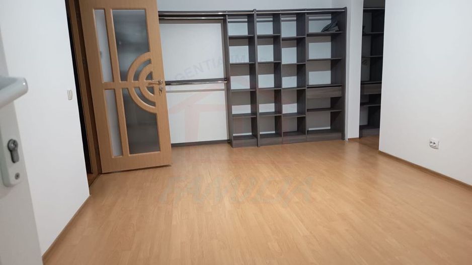 APARTAMENT CU 3 CAMERE DE VÂNZARE | MICRO 17 - Poză 4