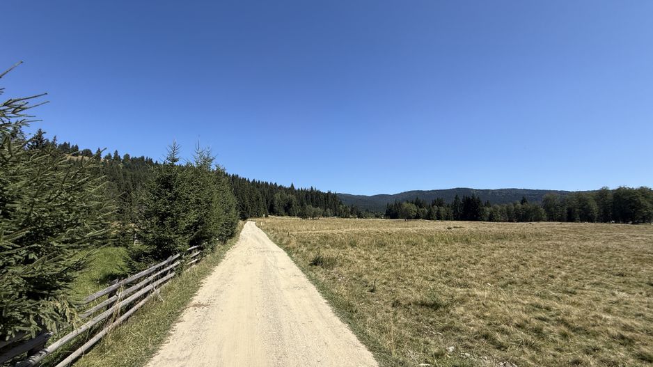 SUPER OCAZIE  - Teren intravilan, COMANDAU-PUZ case de vacanta. - Poză 5