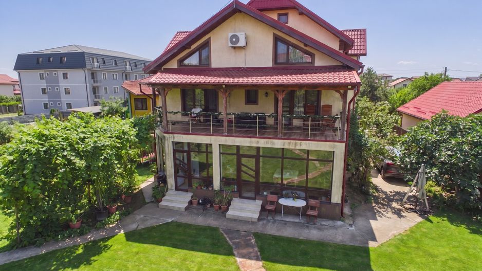 Vilă 10 camere + spațiu comercial | teren 1.300 mp | Otopeni 23 August - Poză 1