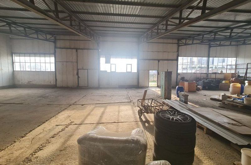 Hala de inchiriat - str Traian - SU 340 mp si teren liber 2000 mp - Poză 2