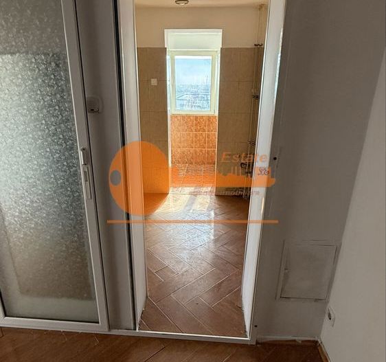 3 camere luminos S-V | bloc reabilitat | zona 1 Decembrie - Poză 5