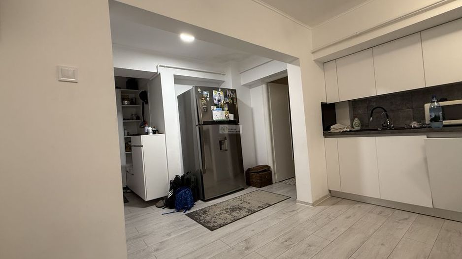 Apartament 3 camere/70 mp/etaj 3/Focsani /Polivalenta - Poză 2