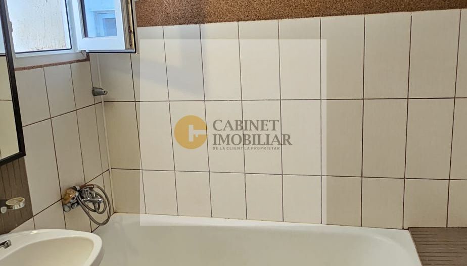 3 Camere - 71MP | Decomandat | Reabilitat | 2 Bai | M Gorjului-9 min - Poză 22