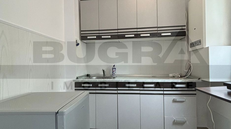 Garsoniera 30 mp, centrala proprie, balcon, zona UMF - Poză 6