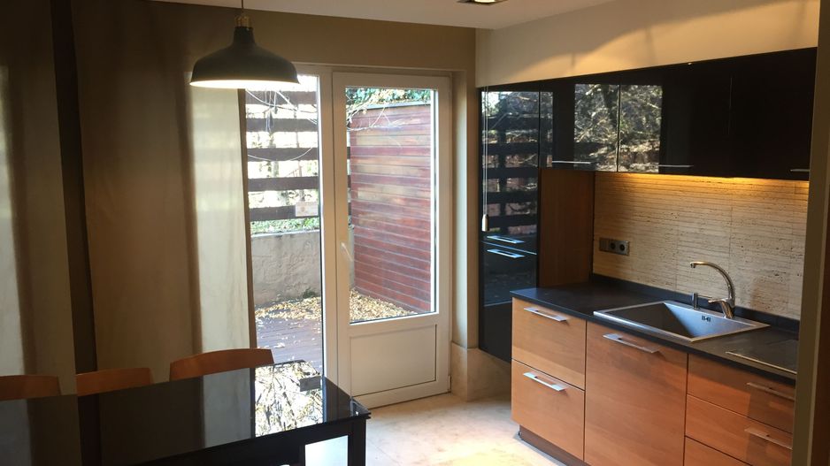 De inchiriat! Casă deosebita in Gruia, panorama spectaculoasa! - Poză 6