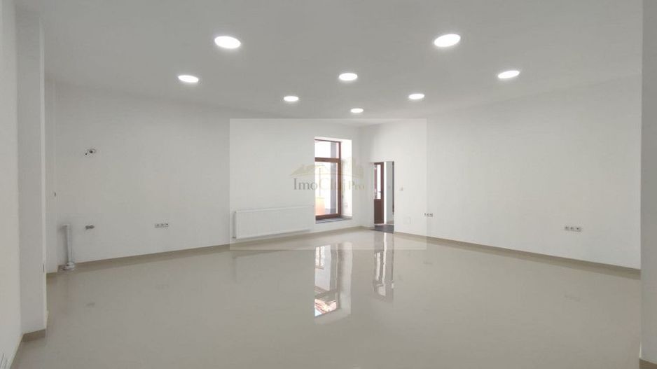 Vanzare spatiu comercial-Ultracentral-CLUJ- 86.7mp, 1.200€/lună Chirie - Poză 2