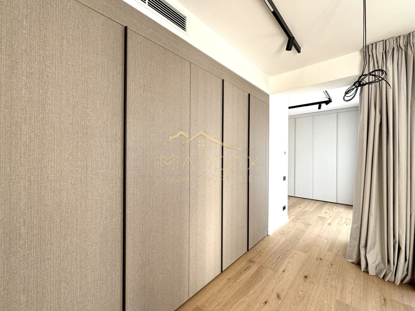 Vila cu 5 camere  *366mp* / Curte privată + piscina*315mp*/ Pipera - Lake View - Poză 53