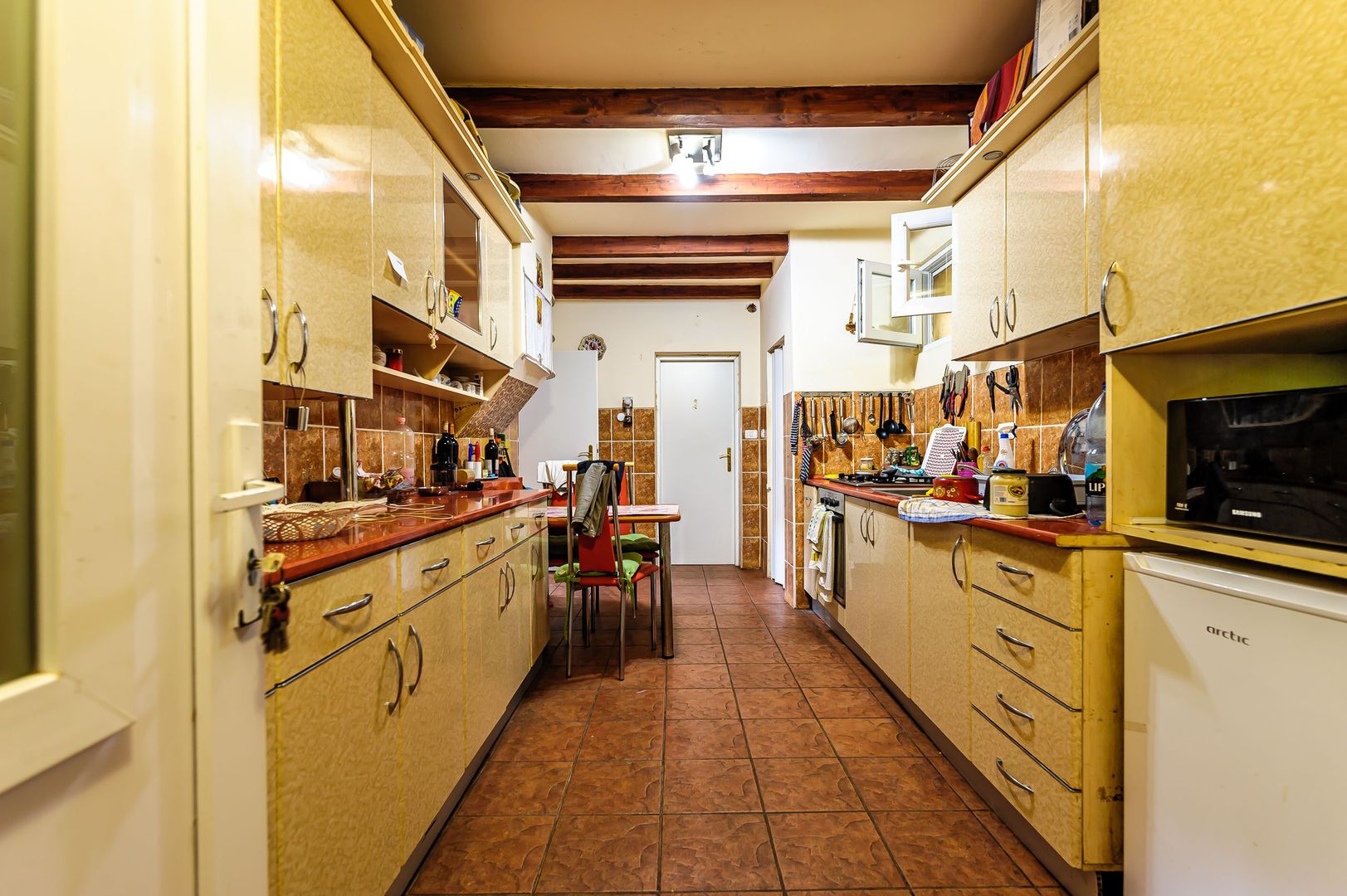 PROPRIETATE VÂNDUTĂ Casă conac cu 15.000 mp deal împădurit la Barațca, - Poză 6