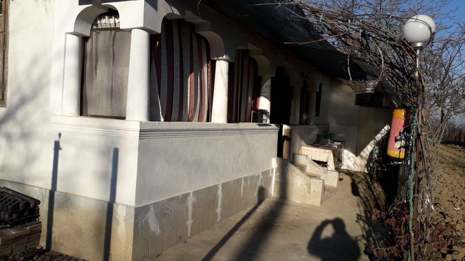 2 corpuri de casa 125 mp construiti + 1587 mp teten intravilan ! - Poză 6