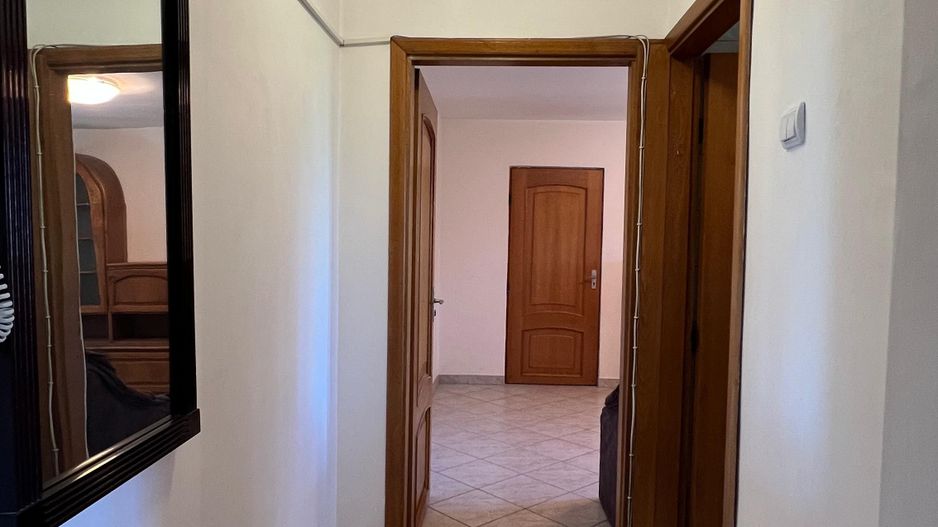 3 camere cu vedere la Parc Humulesti - Poză 7
