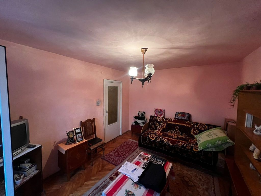 Vand Apartament 2 camere carpati 1 - Poză 4