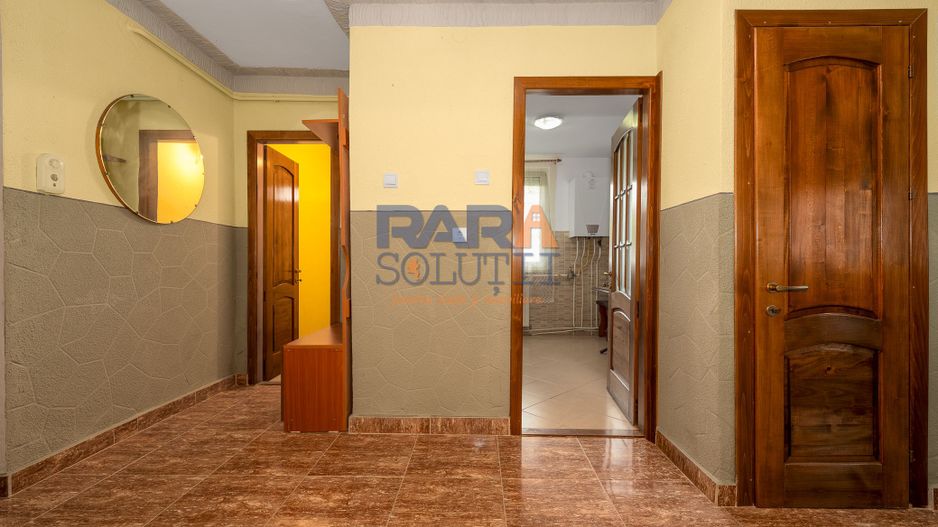 Apartament cu 3 camere, două băi, 77 mp - Poză 3
