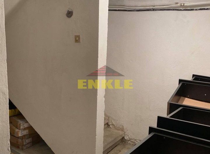 Spatiu comercial , suprafata de 300 mp , pret 1700 EURO negociabil - Poză 4