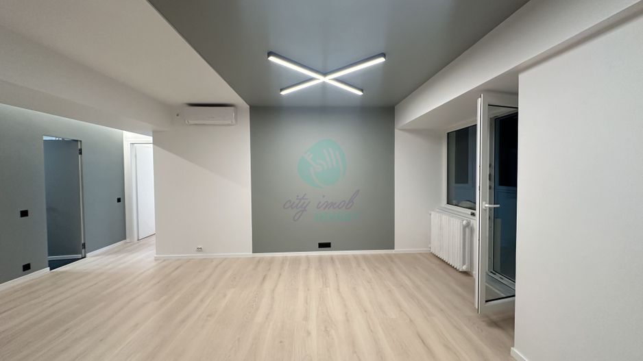 3 camere renovate la 5 minute de METROU - Poză 1