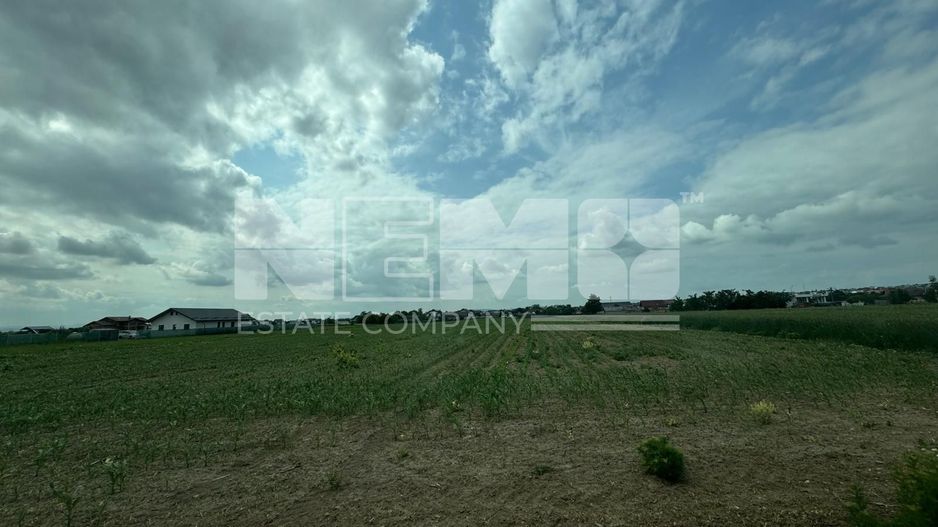 Vând Teren Intravilan 18.500Mp|  Dumbrăveni/SuceavaI 6000 EuroAr - Poză 1