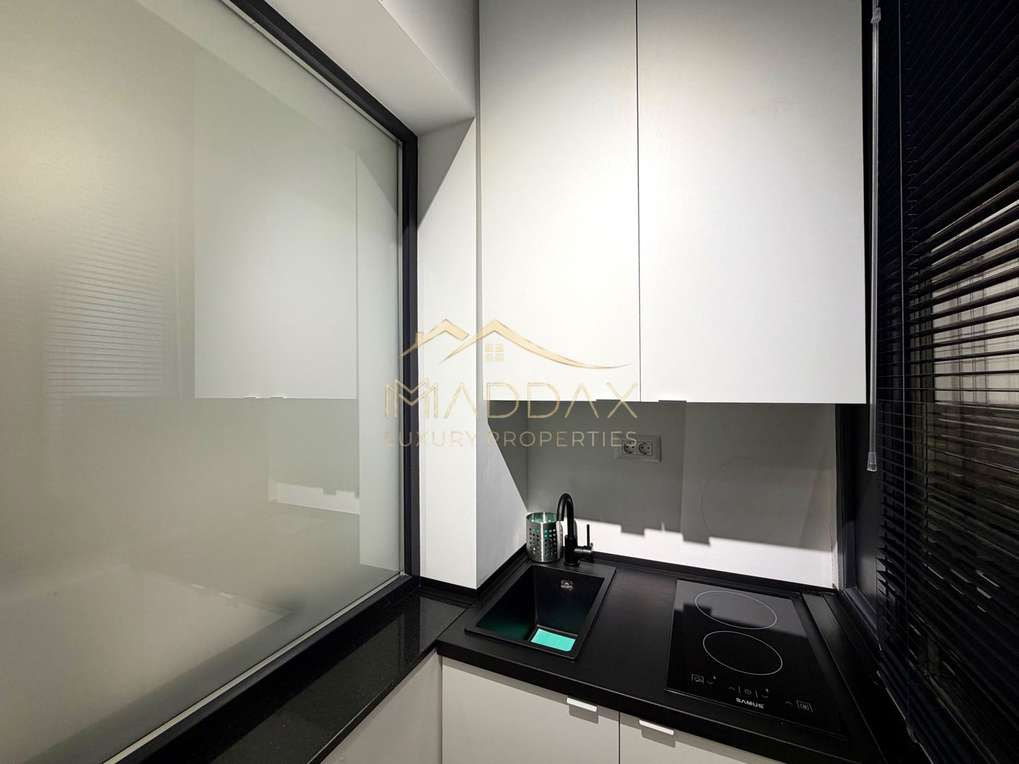 Studio *mobilat complet* // Piata Amzei - Poză 12