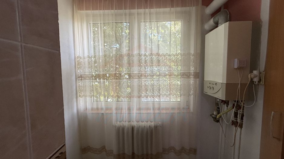 🏛️ De închiriat 2 camere, Micro 20, 350 euro/luna - Poză 3