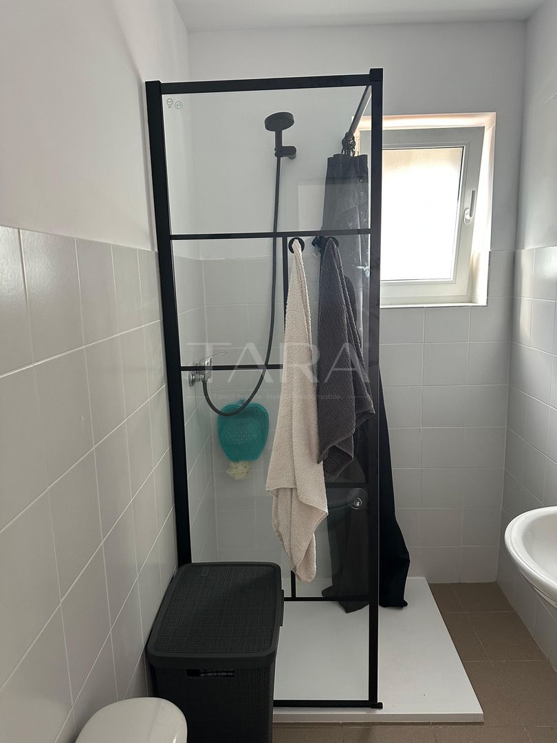 Apartament 2 camere, zona VIVO, finisat modern - Poză 4