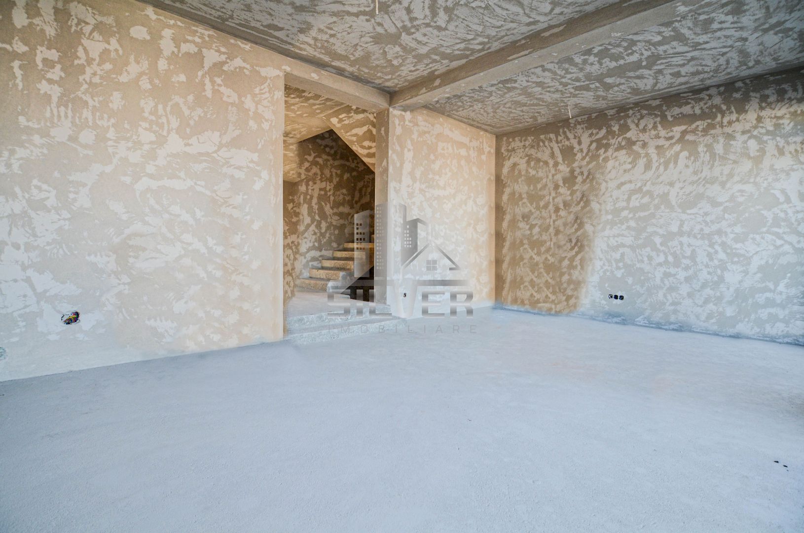 Casa de tip Duplex cu demisol si terasa - Poză 12