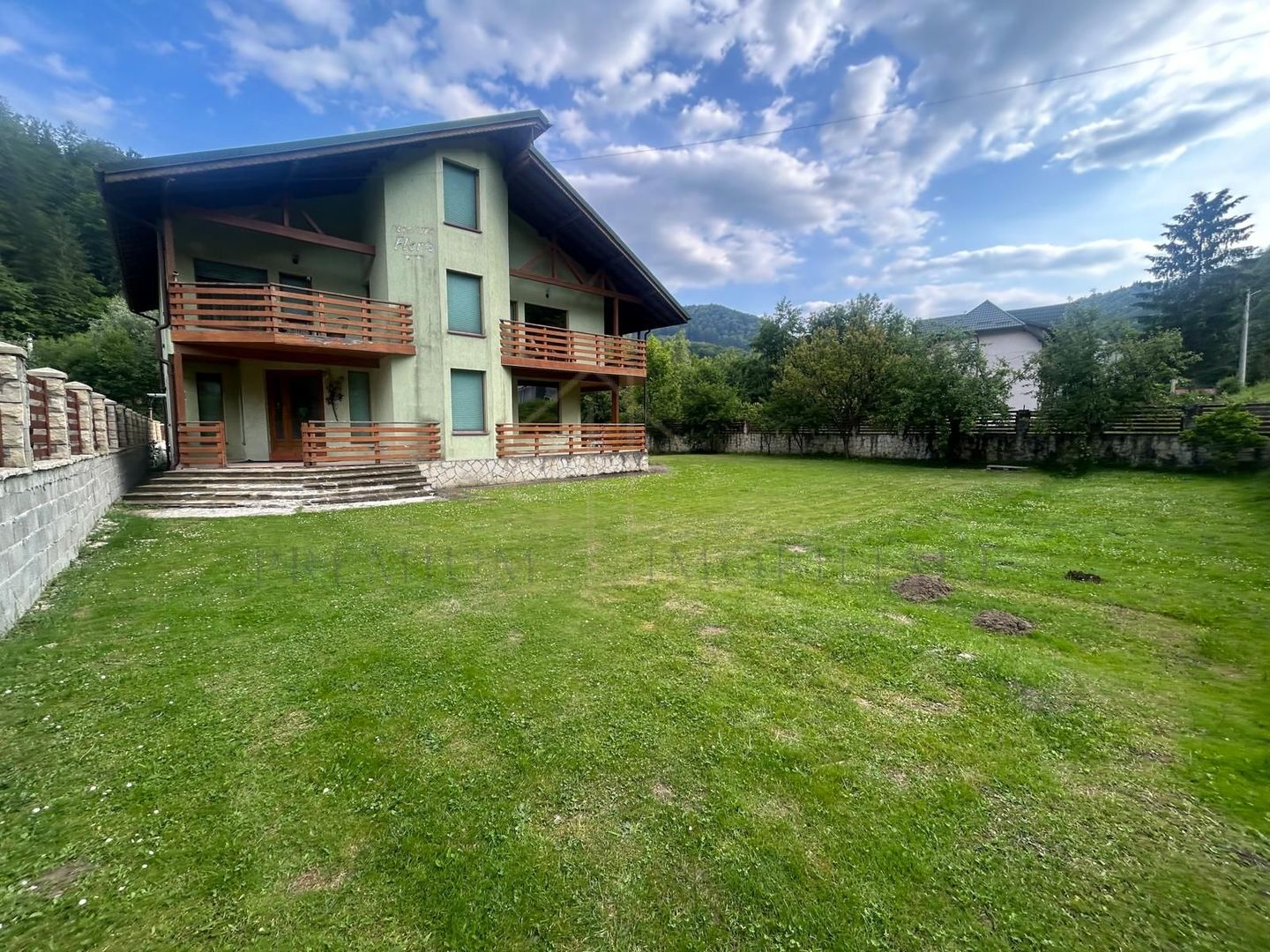 Casa/Pensiune de vanzare Slanic-Moldova Reducere pret luna Iulie - Poză 2