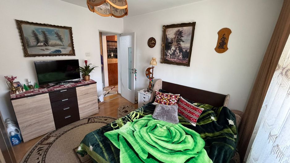 Apartament 2 camere, decomandat - zona Cetate - Poză 4