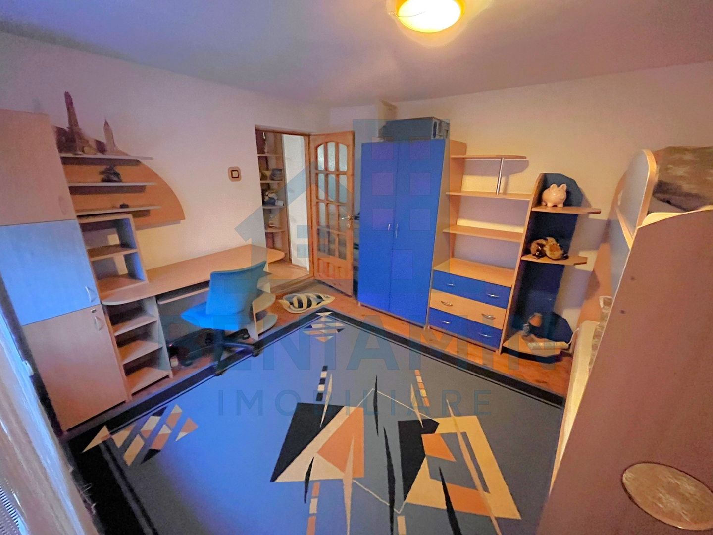 Casa de inchiriat Raului intersectie Campia Islaz -loc de parcare - Poză 6