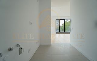 Stațiunea Mamaia - Vânzare apartament cu 2 camere, 2 bai si terasa de 47 mp. - Poză 10