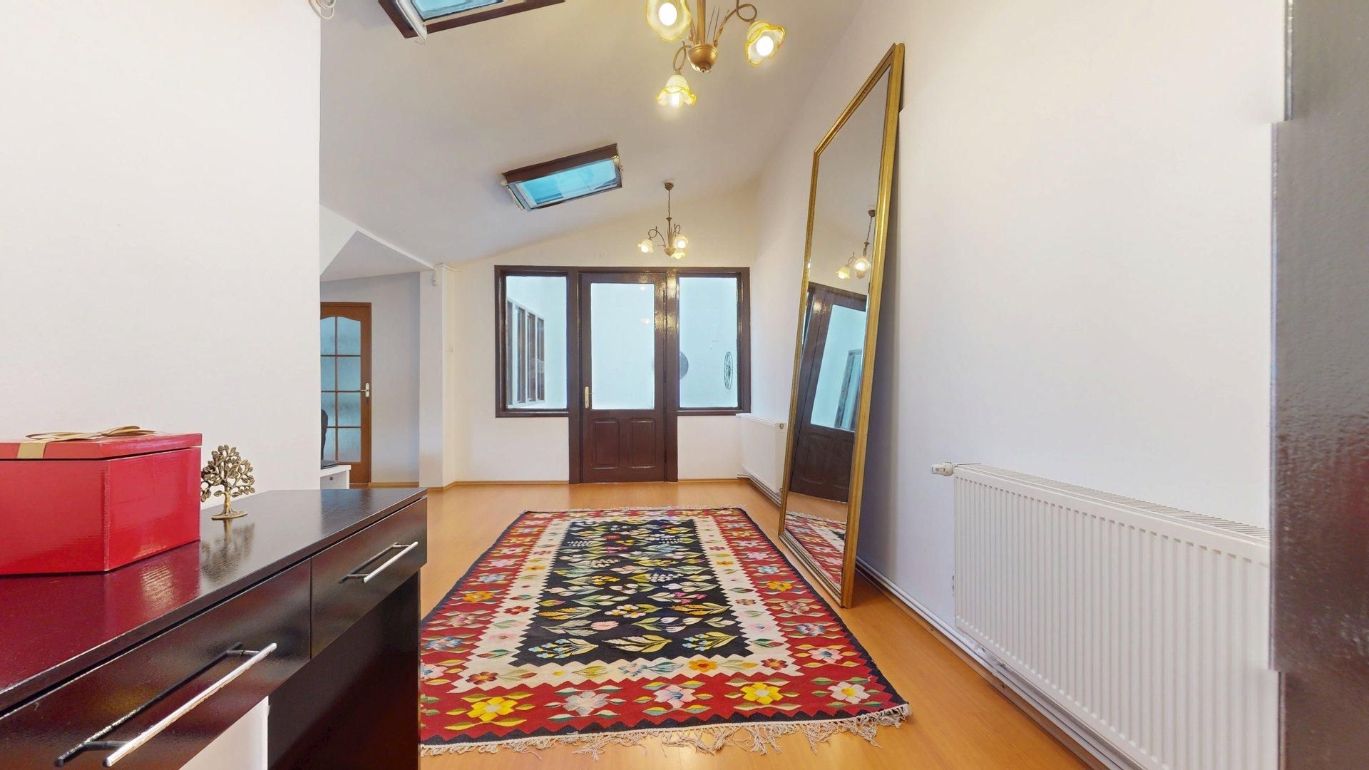 Casă cu șarm istoric lângă Cișmigiu – 6 camere, atrium natural, cramă - Poză 20