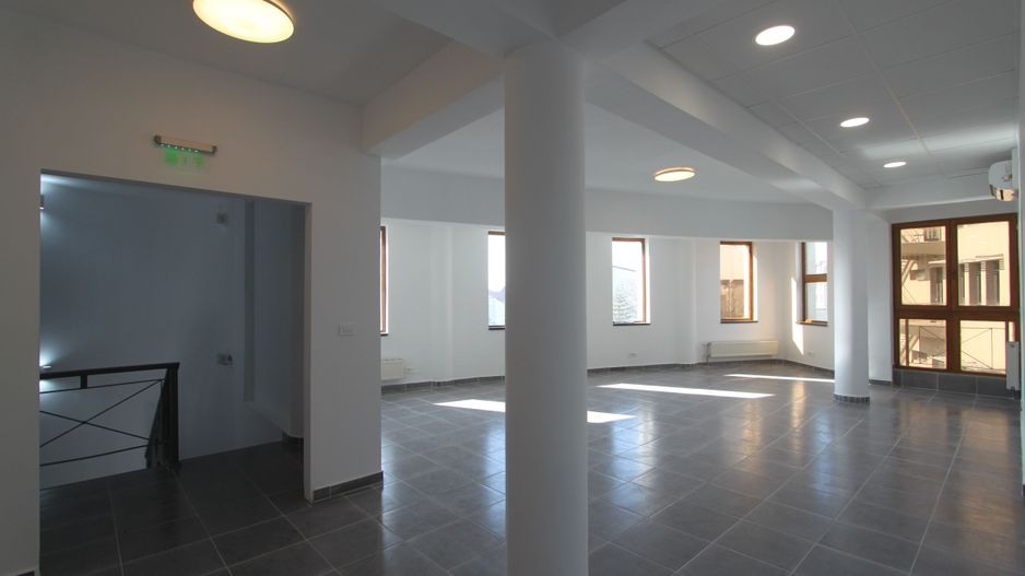 Cladire birouri - 282 mp -  zona Rebreanu - Poză 22
