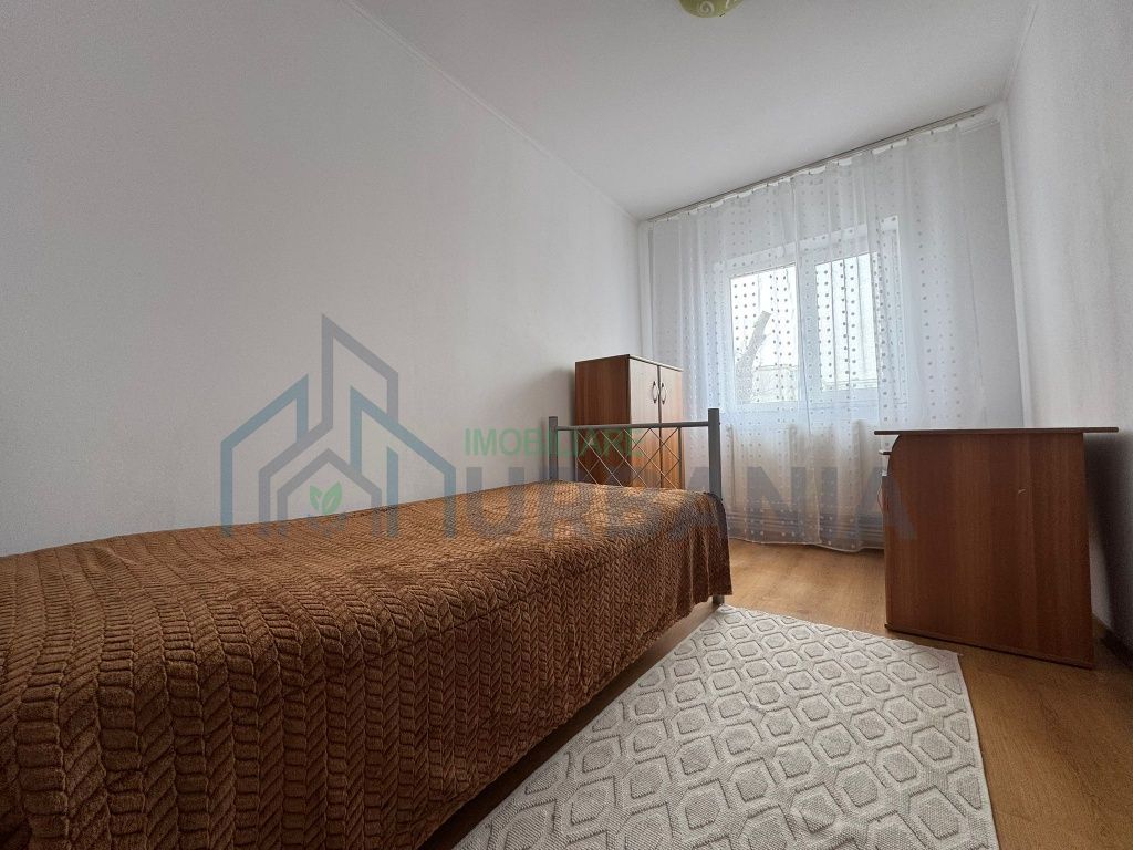 Apartament 3 camere, Nicolina, etaj 1, renovat recent - Poză 5