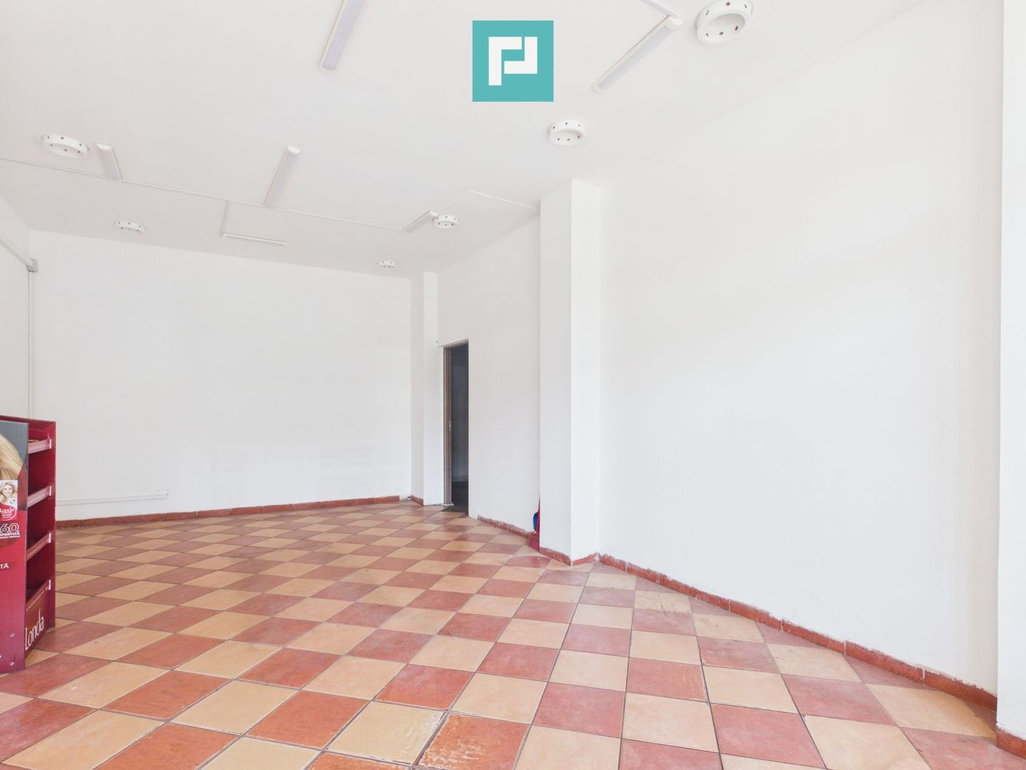Spațiu comercial vitrină – Piața București - Poză 2
