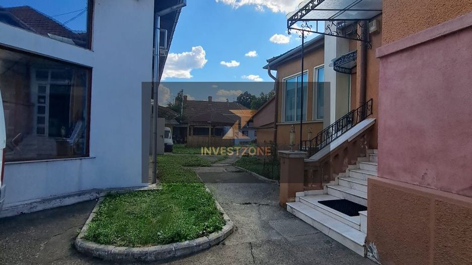 Proprietate 450 mp pe Calea Clujului cu teren de 787mp in Oradea - Poză 14
