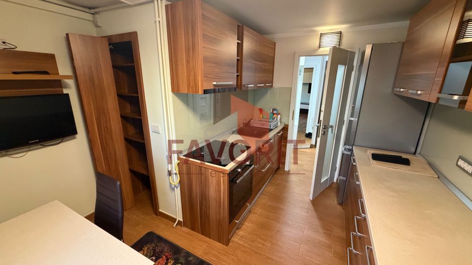 Etaj 2. Disponibil imediat. Garaj. Pozitie excelenta - Poză 9