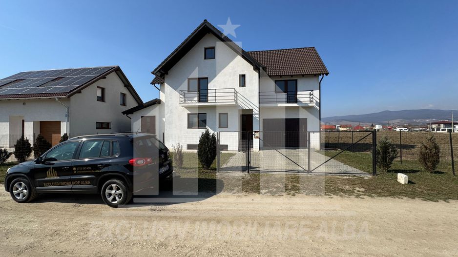 Casa individuala | Semifinisata | 170 mp | 300 mp teren | Partos - Poză 1