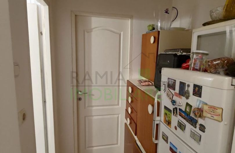 Apartament 2 camere Gemenii bloc izolat mobilat și utilat - Poză 2