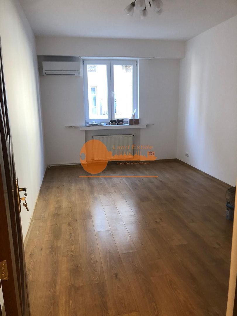 3 camere langa metrou Piata Romana - Poză 1