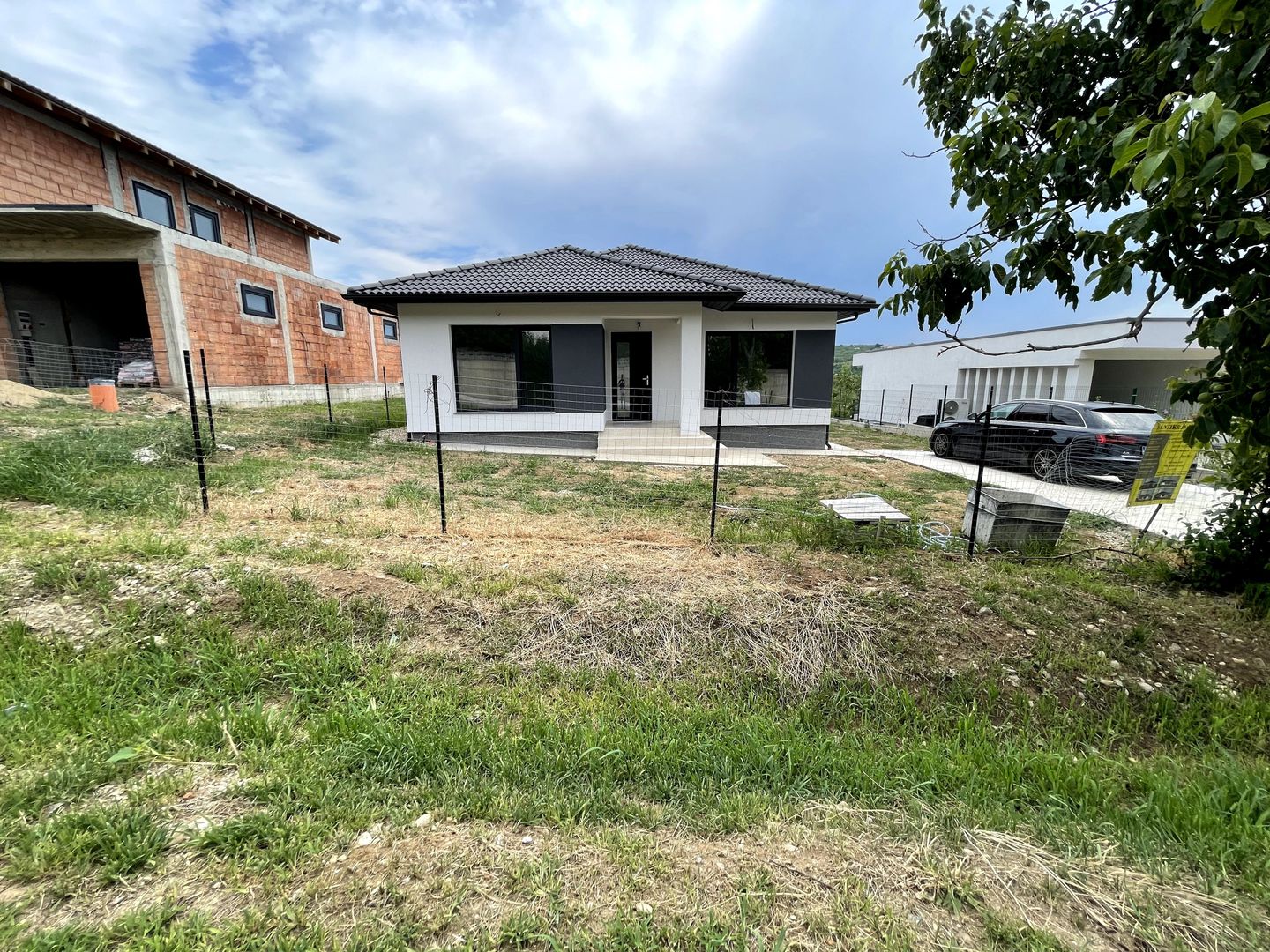 Casă modernă plan P – 750 mp teren – Săldăbagiu de Munte - Poză 1