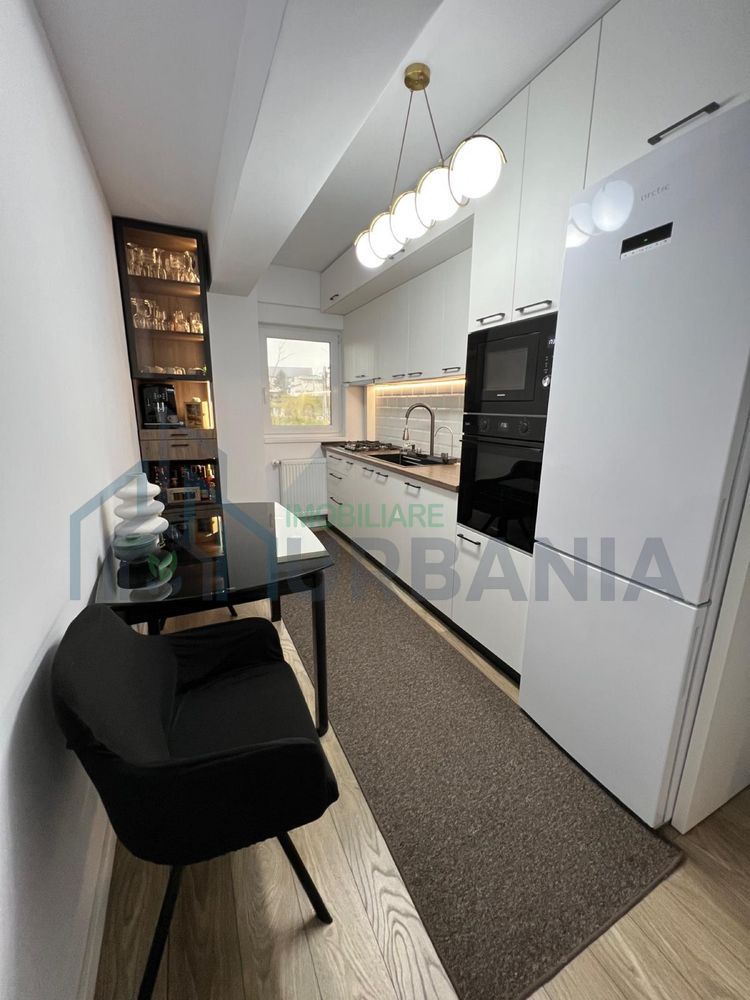 P. F. Apartament 3 camere / transformat 2 camere / Parcare / Boxa - Poză 3