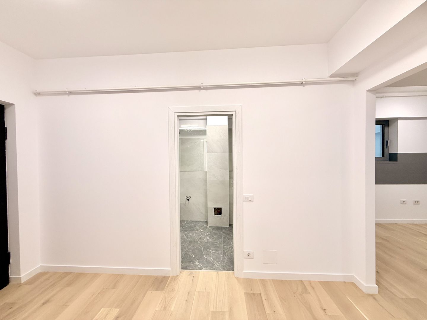 Tribunal Bulevardul Unirii 2 camere 147 mp 60 utili terasa 6 mp curte 81 mp 2025 - Poză 7