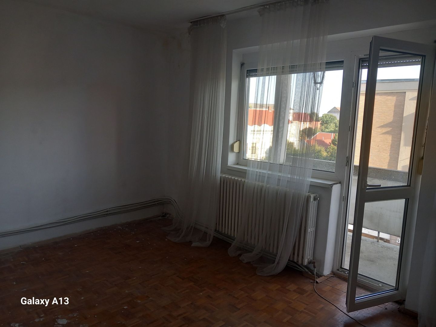 BRASADAS vinde ap 2 cam etaj 4/4 Calea Traian. - Poză 1