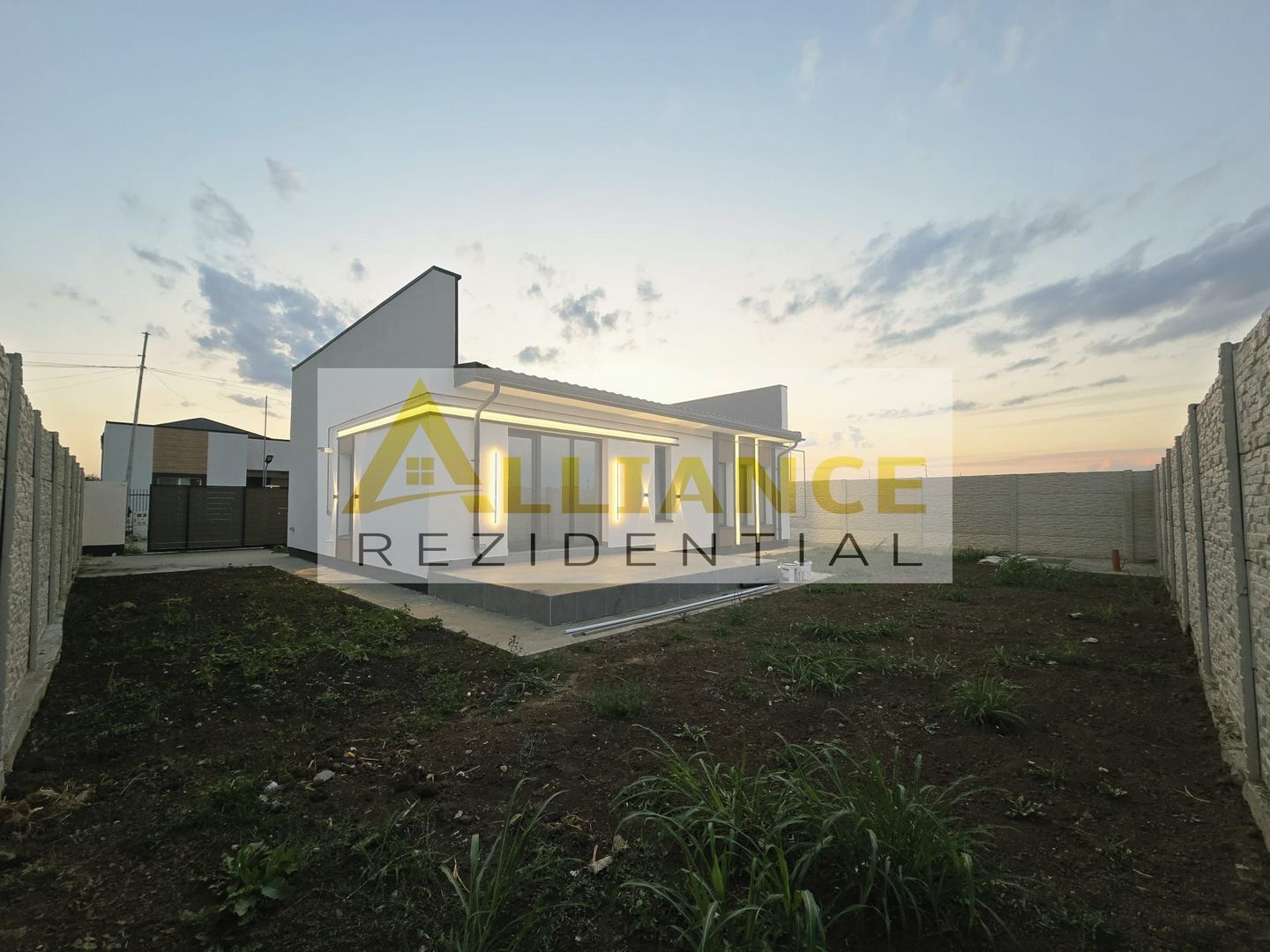 Casa parter-4 camere- 2 bai- beci-pod- cartierul nou - Poză 1