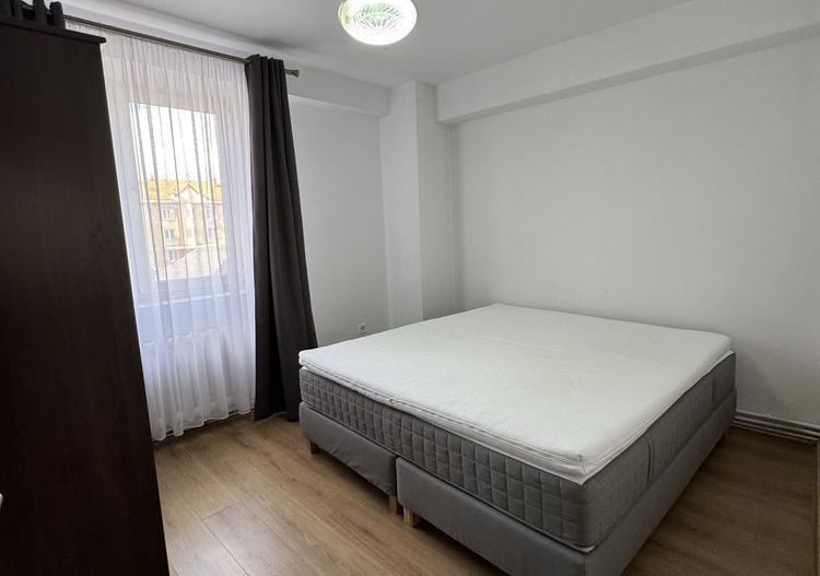 Apartament de inchiriat cu 4 camere, 90mpu, etaj 2, Centru, Alba Iulia - Poză 2