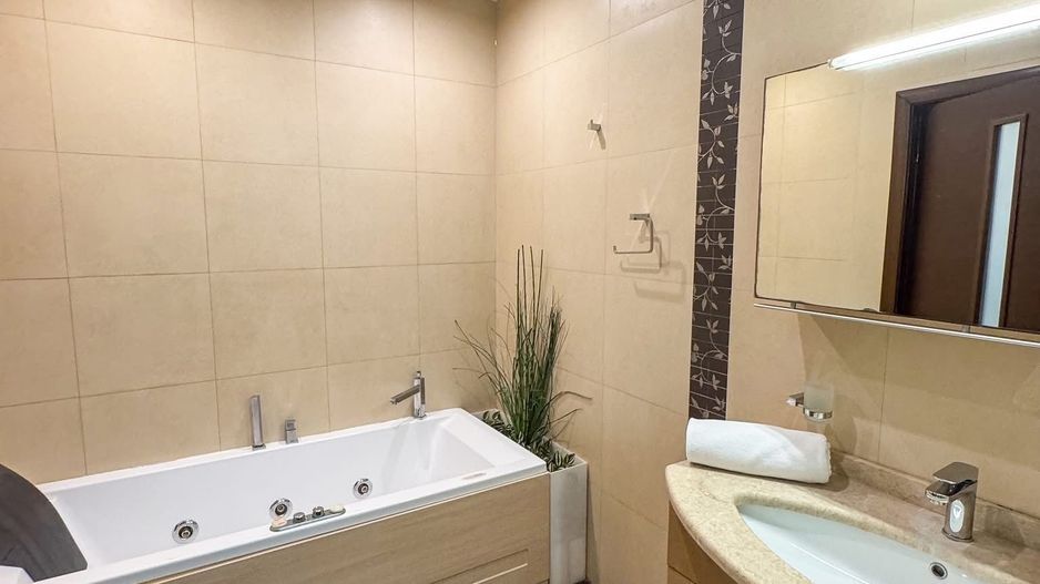 Apartament 3 camere spațios – KM 5, Constanța | Parcare subterană - Poză 6