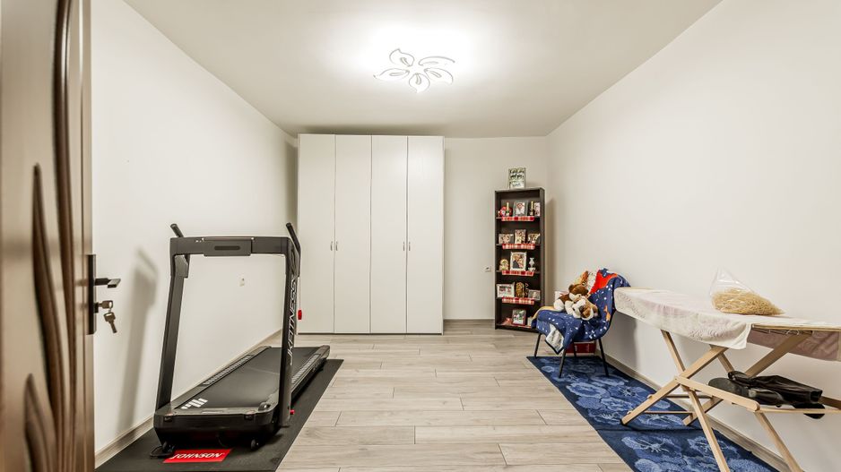 Casă în Vinga – restaurată Integral 2025 | 3 camere | teren generos - Poză 8