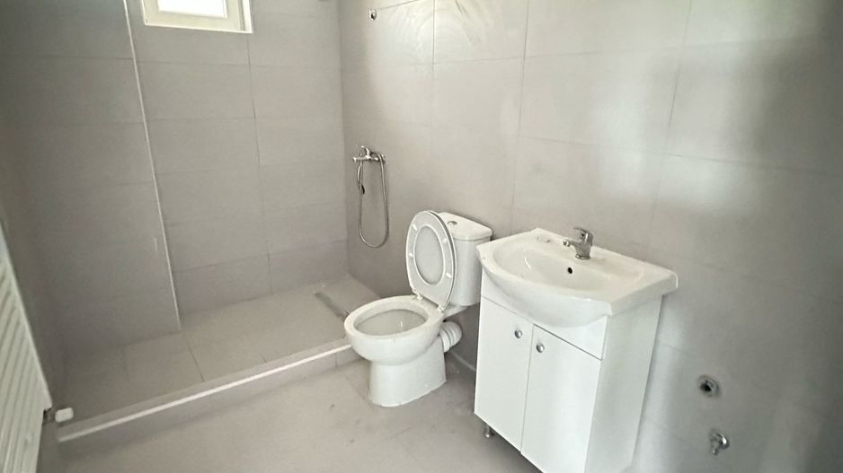 Apartament 2 camere de vânzare Otopeni - 23 August | include parcare - Poză 7