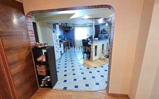 Apartament cu 4 camere, mobilat și utilat, zona TRAIAN; - Poză 7