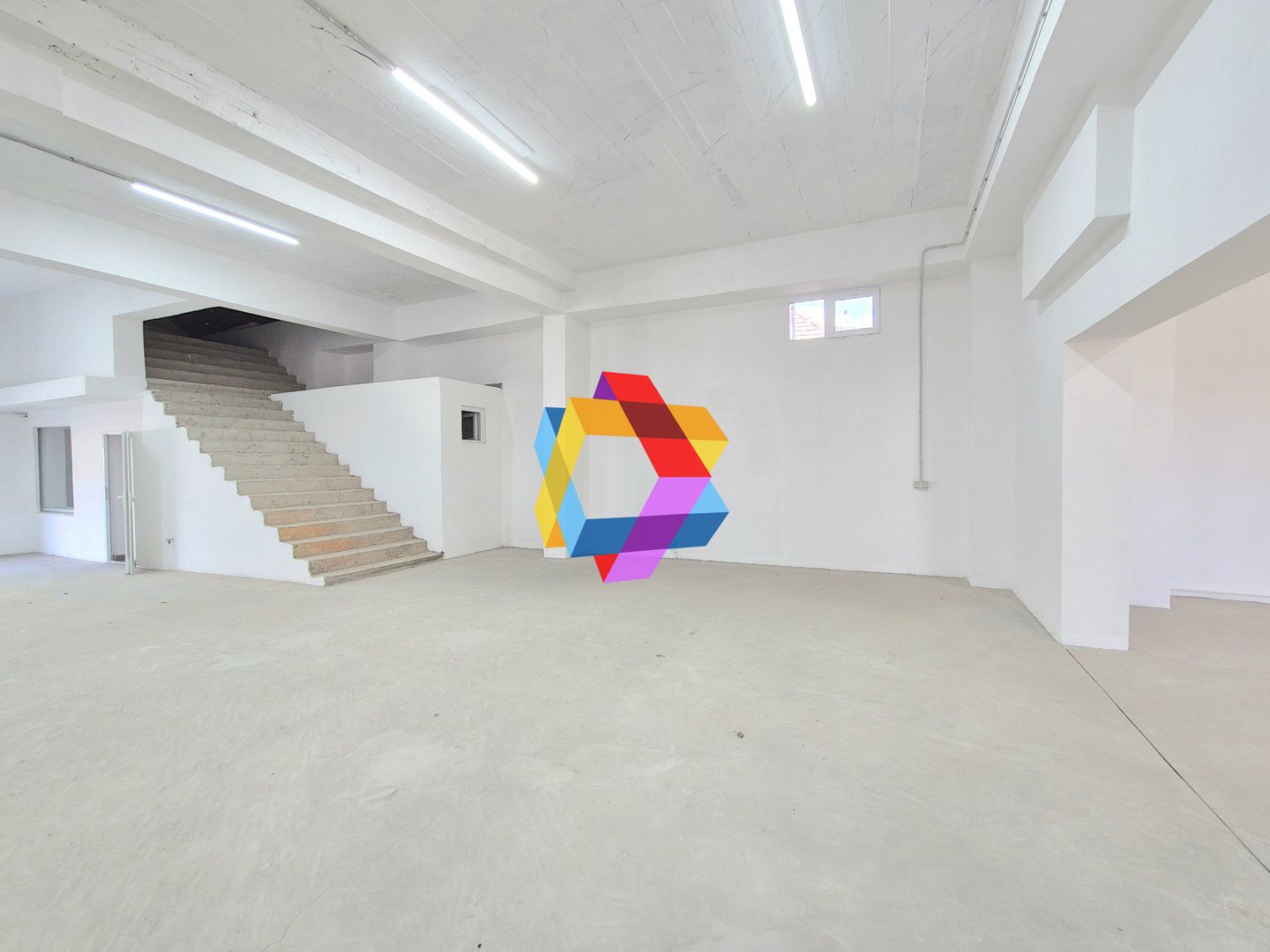 Hala in oraș -300 mp - Poză 2