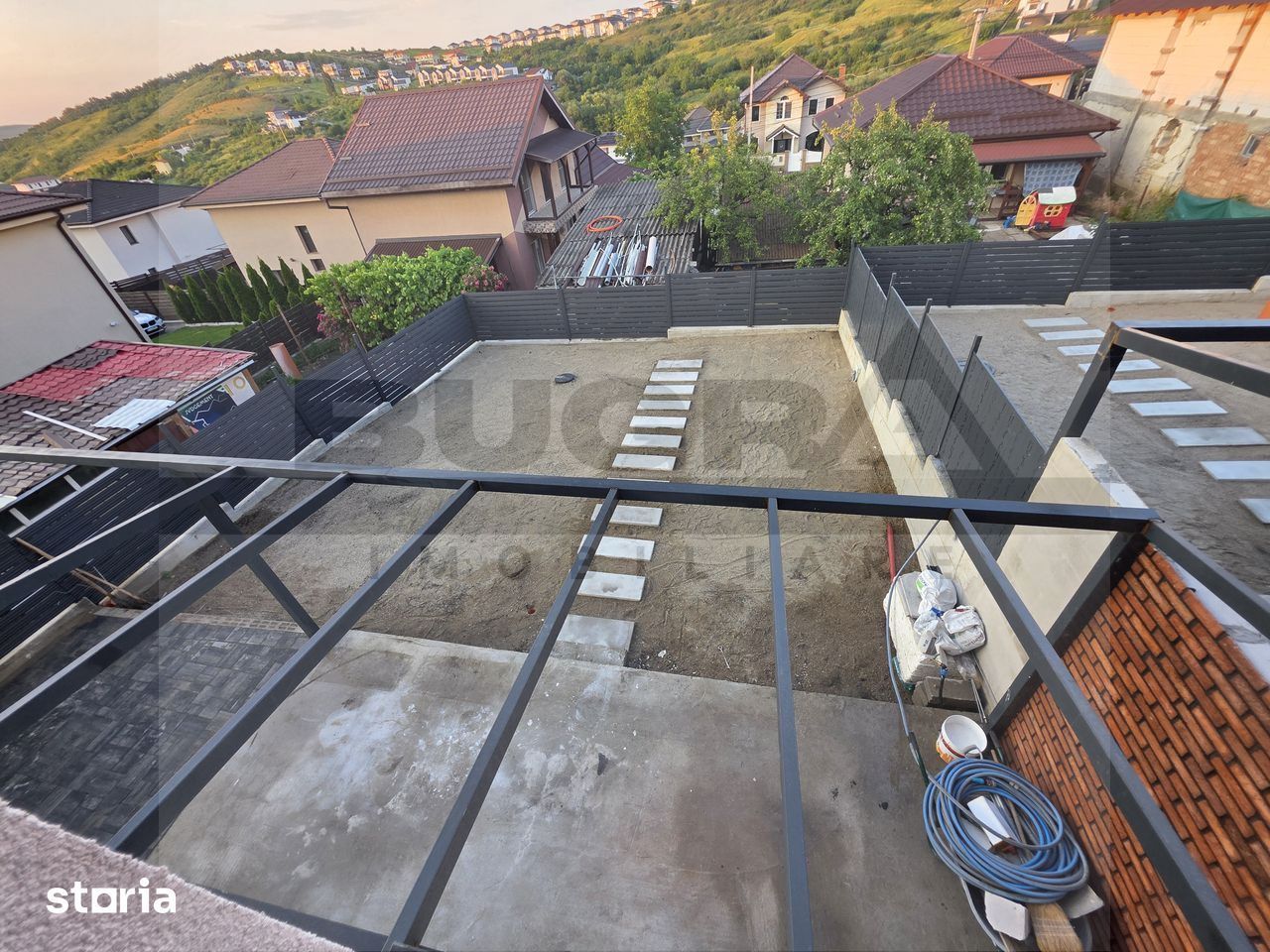 Casa cuplata semifinisata, 5 camere, 240mp, zona Dezmir - Poză 9