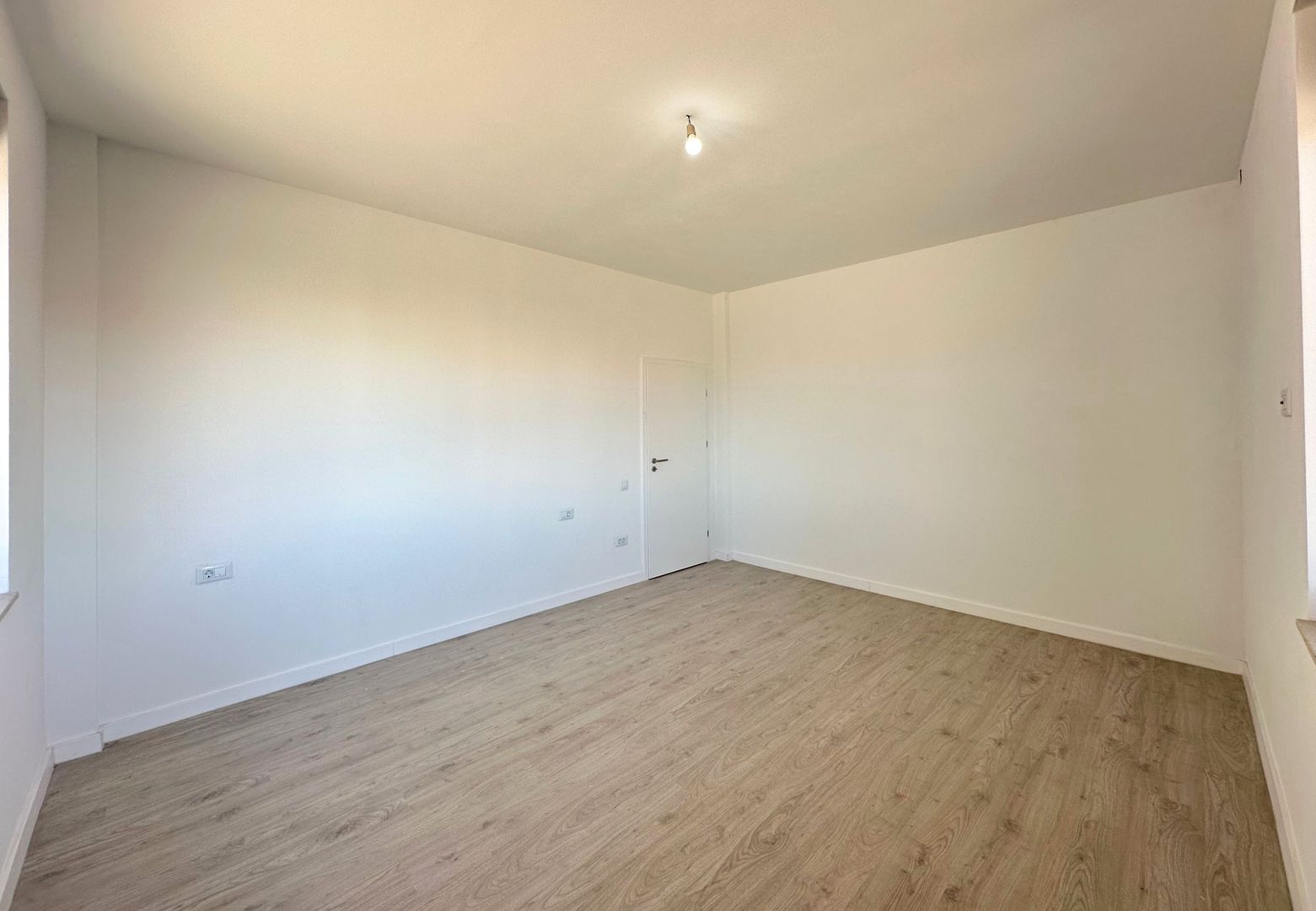 Apartament 2 camere 60 mp cu geam la baie lângă Paradisul Acvatic - Poză 6